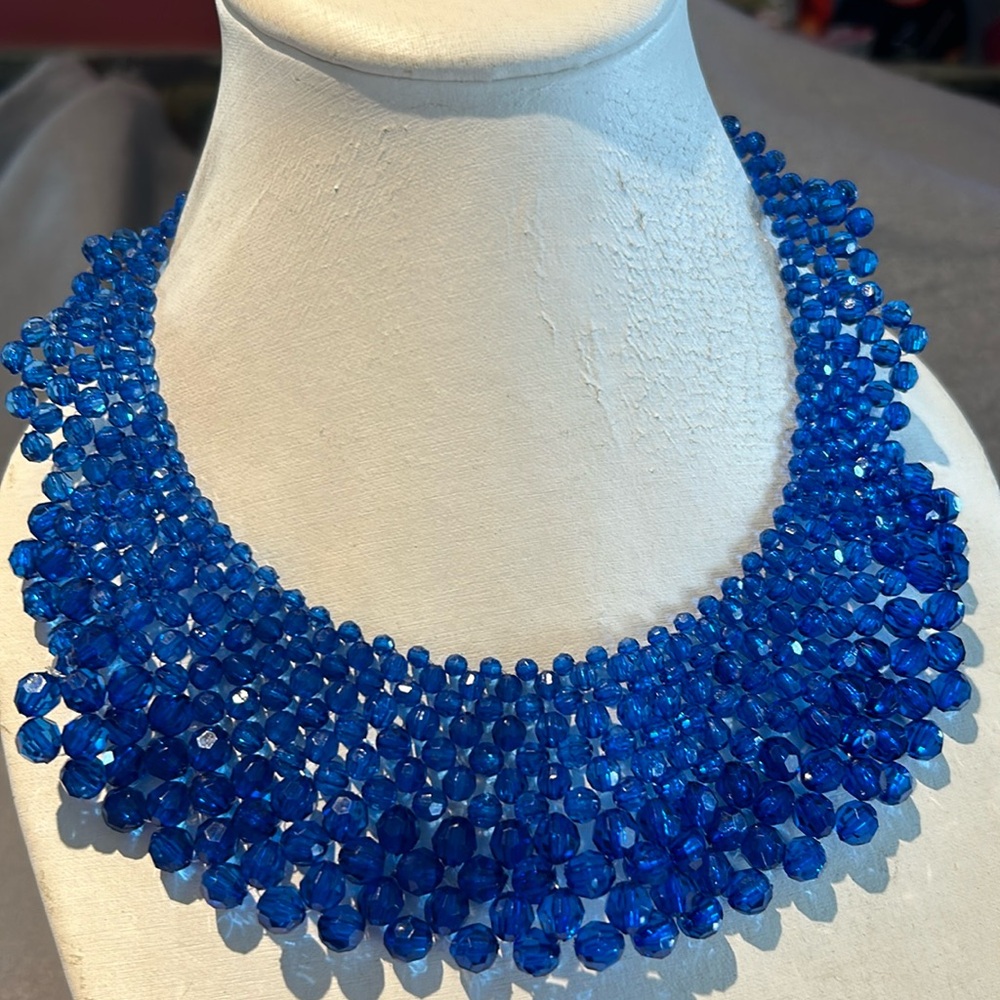 #30 blue beads necklace